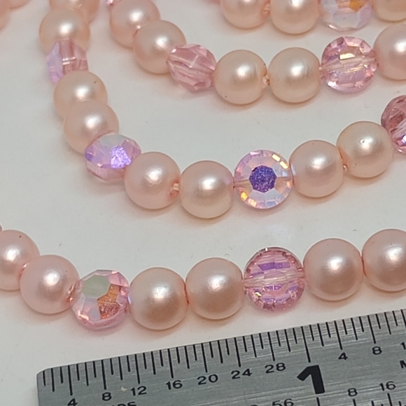 * Vintage Pink Aurora Borealis & Faux Pearl Necklace & Clip On Earrings SET - Picture 6 of 8
